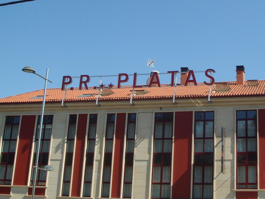 Pension Residencial Platas O Pedrouzo Exterior photo