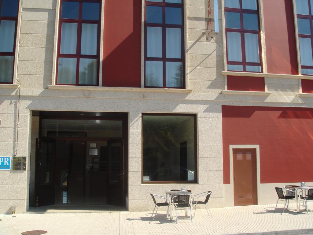 Pension Residencial Platas O Pedrouzo Exterior photo