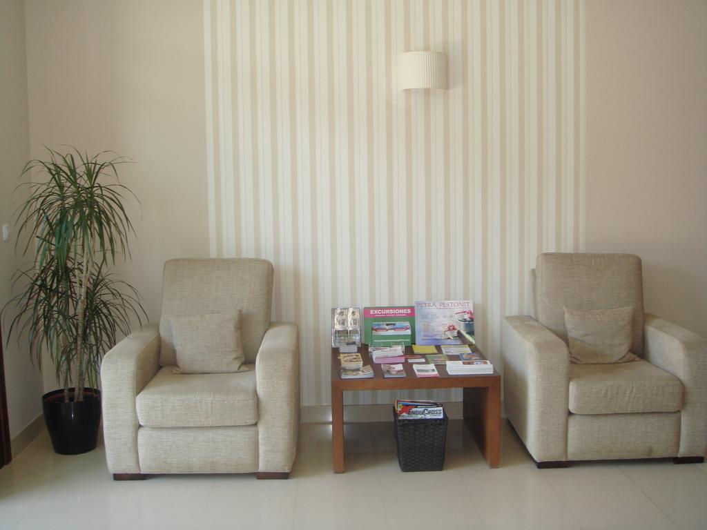 Pension Residencial Platas O Pedrouzo Exterior photo
